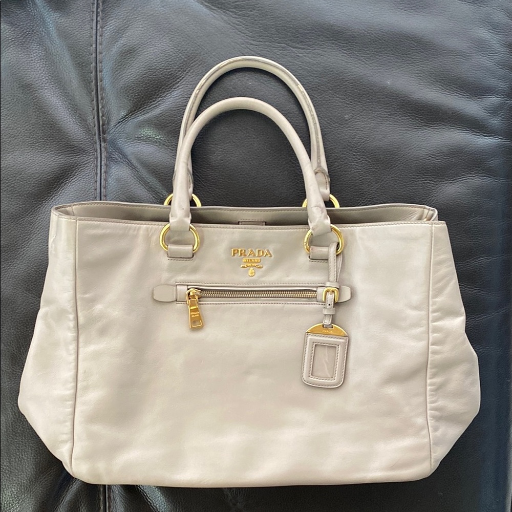 ❌SOLD❌PRADA Vitelli Shine Leather Tote Bag